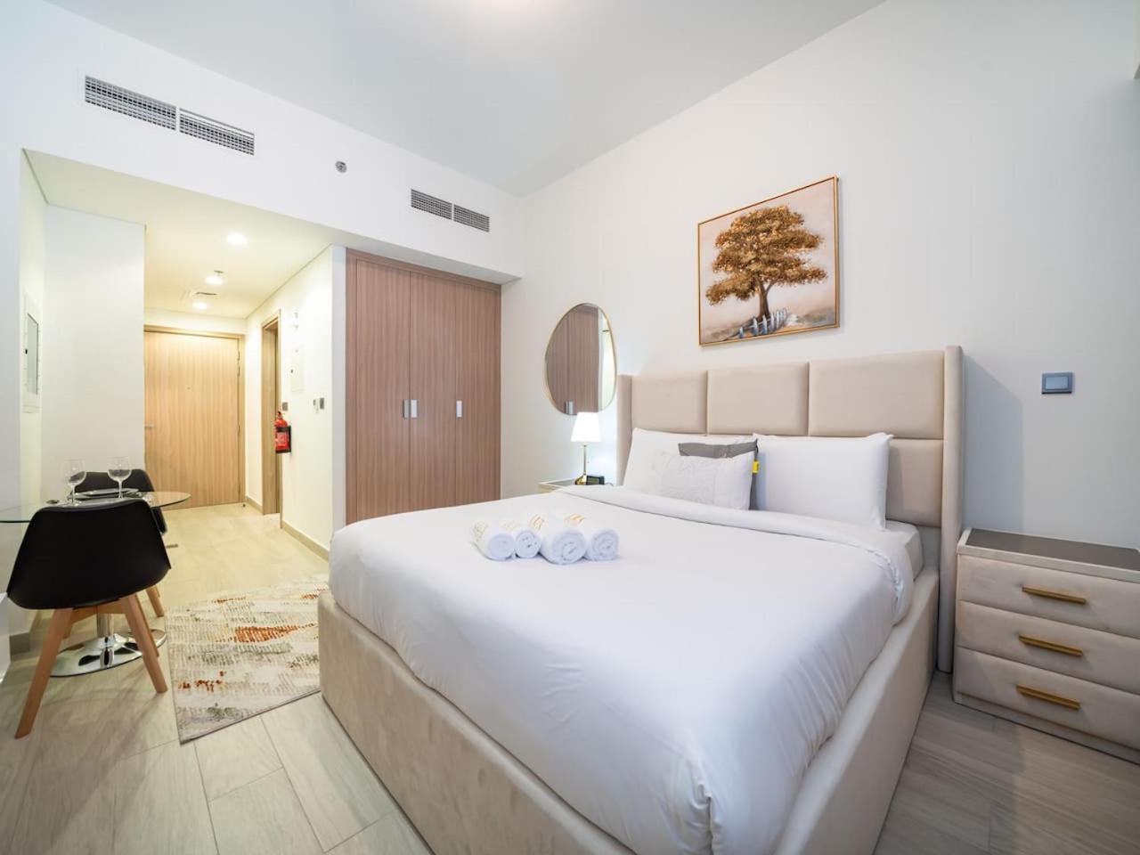Apartment Sleek In Azizi Riviera Modern And Cozy Dubai