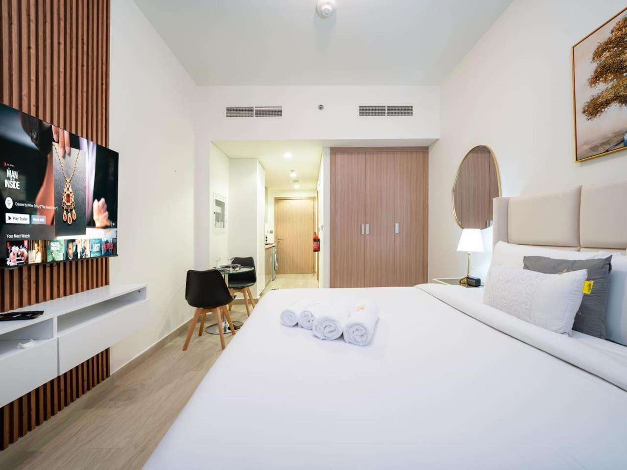 Sleek In Azizi Riviera Modern And Cozy * Dubai