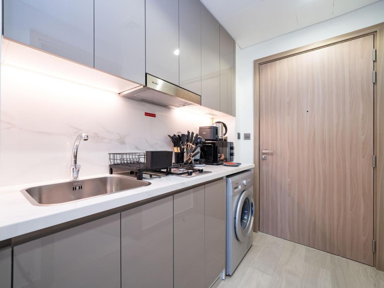 Sleek In Azizi Riviera Modern And Cozy Dubai